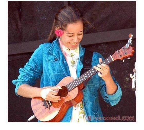 Ukulele大师《Brittni Paiva/布力特妮·派瓦》