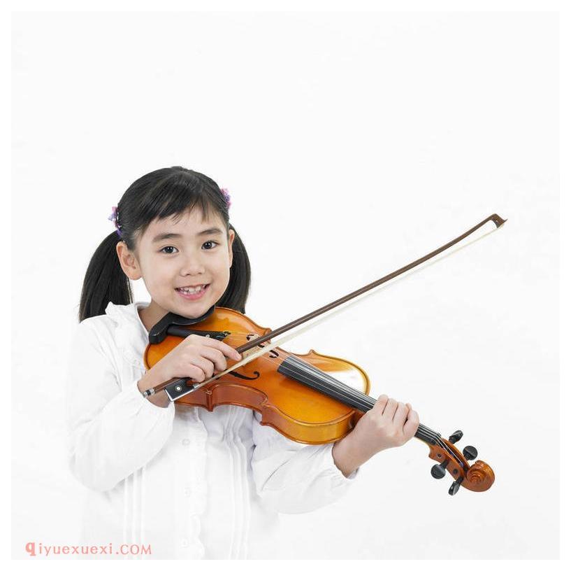 校正小提琴左手手型的方法