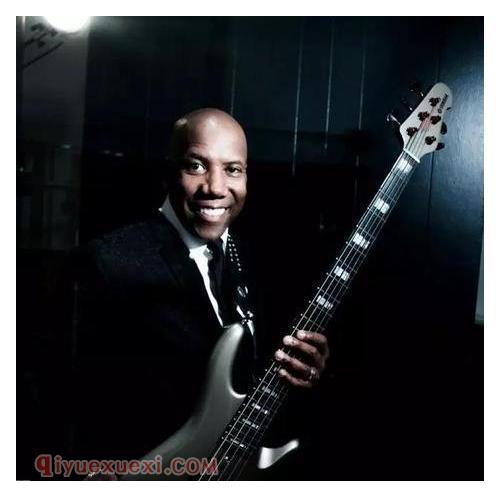 美国贝斯手《Nathan East》个人简介