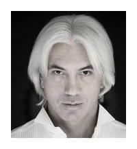 俄罗斯男中音歌唱家(霍洛斯托夫斯基 Dmitri Hvorostovsky)简介