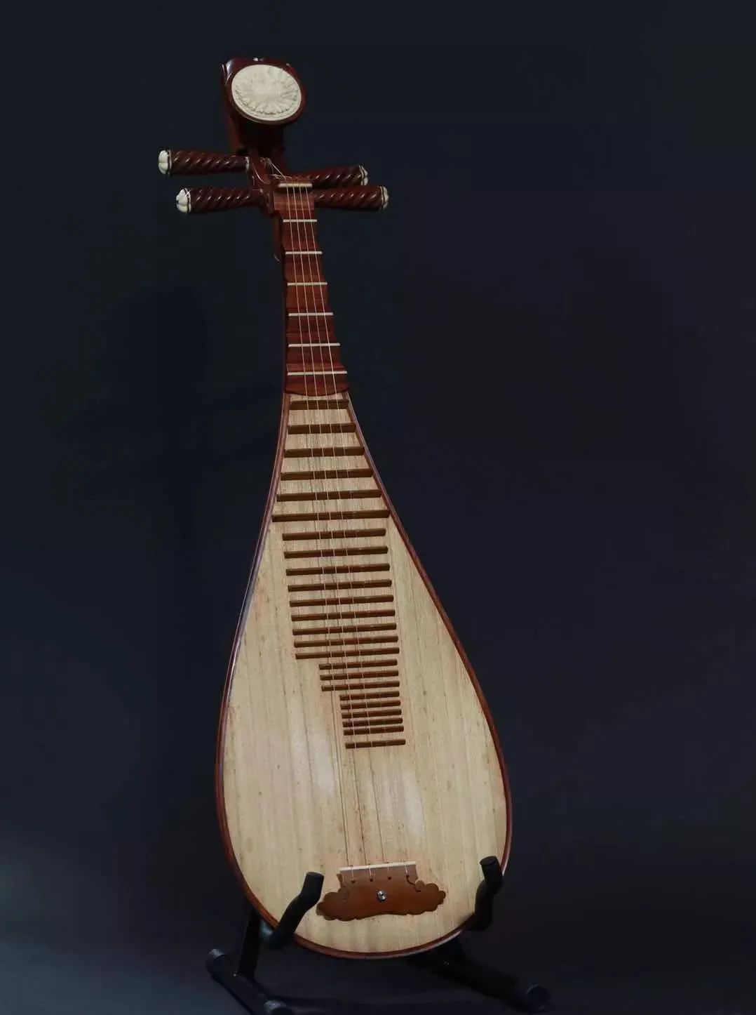 传统乐器琵琶